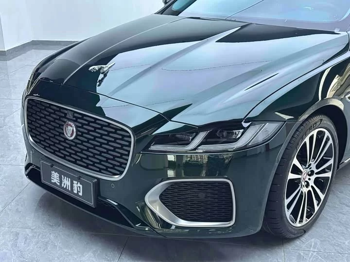 Jaguar XFL