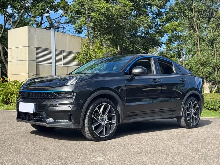 Lynk & Co 05
