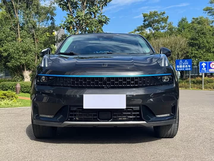 Lynk & Co 05