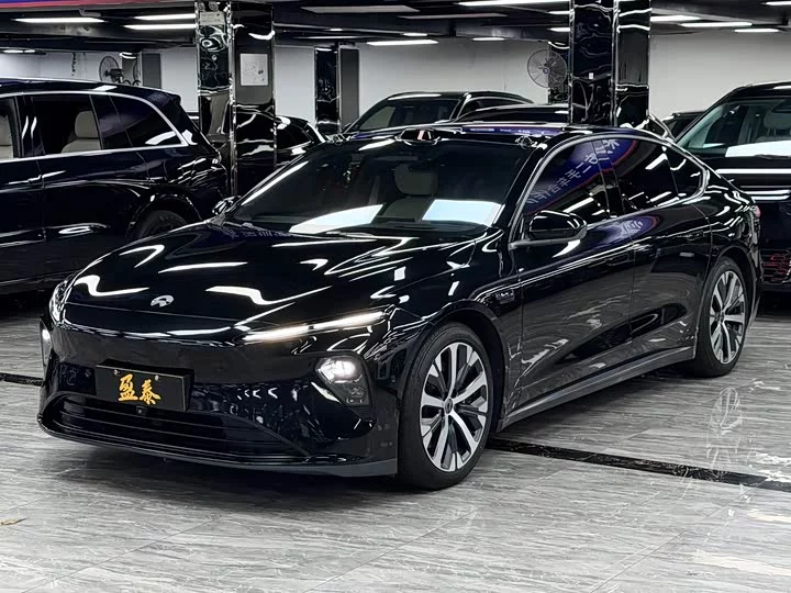 NIO ET7