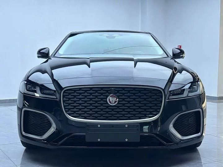 Jaguar XFL