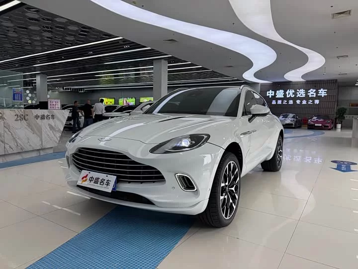 Aston Martin DBX