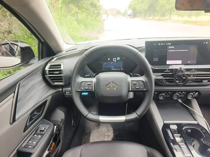 Citroën Versailles C5 X