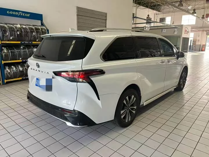 Toyota Granvia