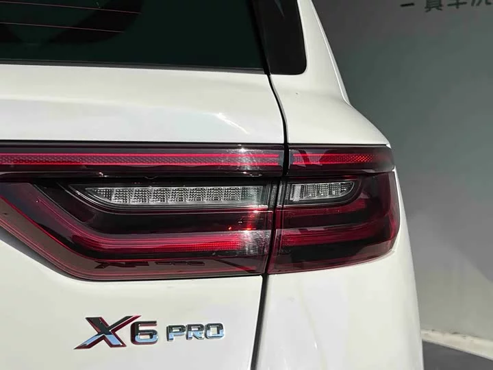 Geely Vision X6