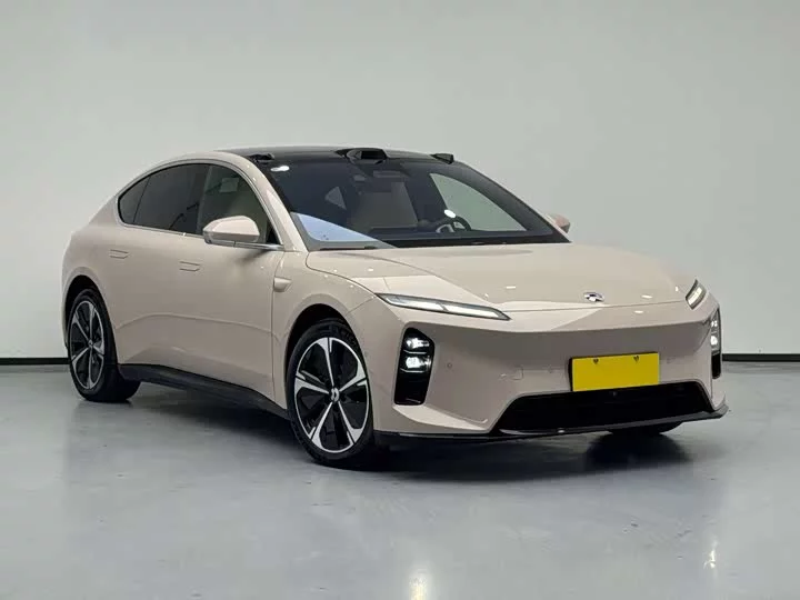 NIO ET5