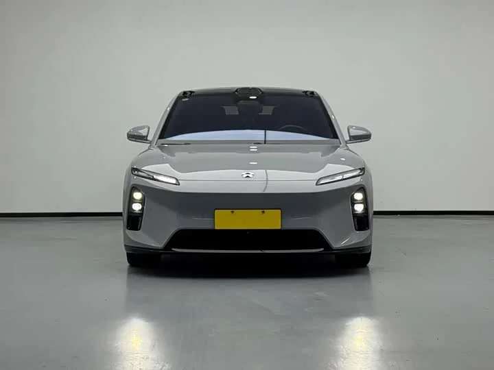 NIO ET5