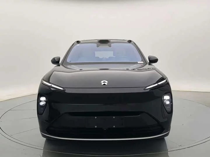 NIO ES8