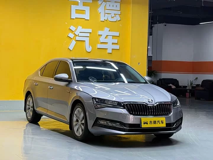 Skoda SuperB