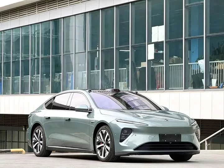 NIO ET7