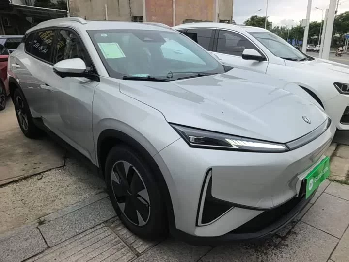 Dongfeng L7