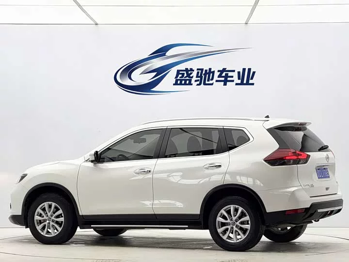 Nissan Qijun