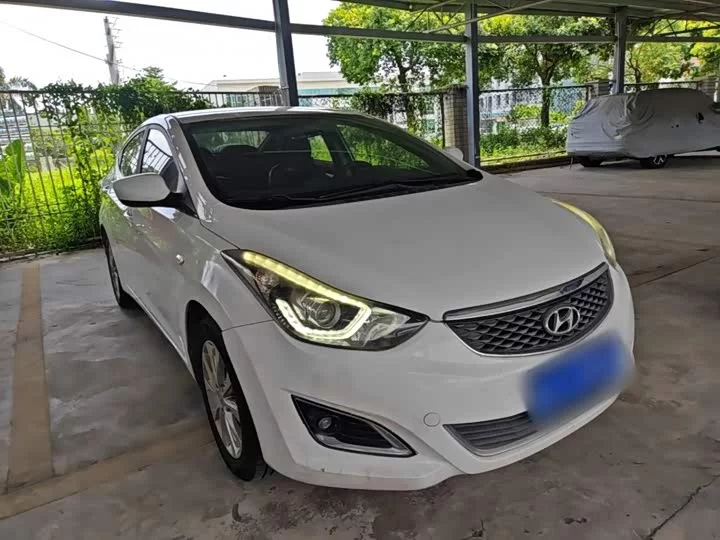 Hyundai Elantra