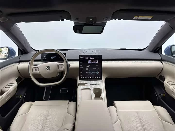 NIO ET7