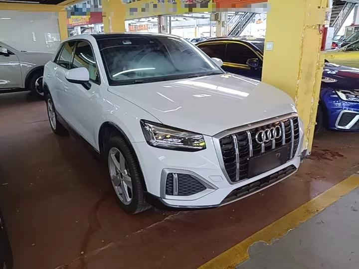 Audi Q2L