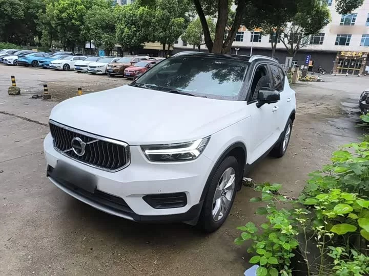Volvo XC40