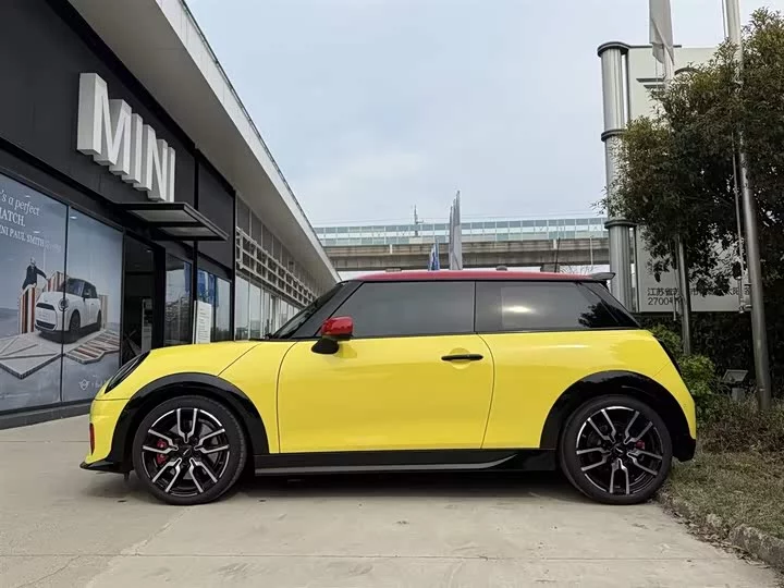MINI JCW