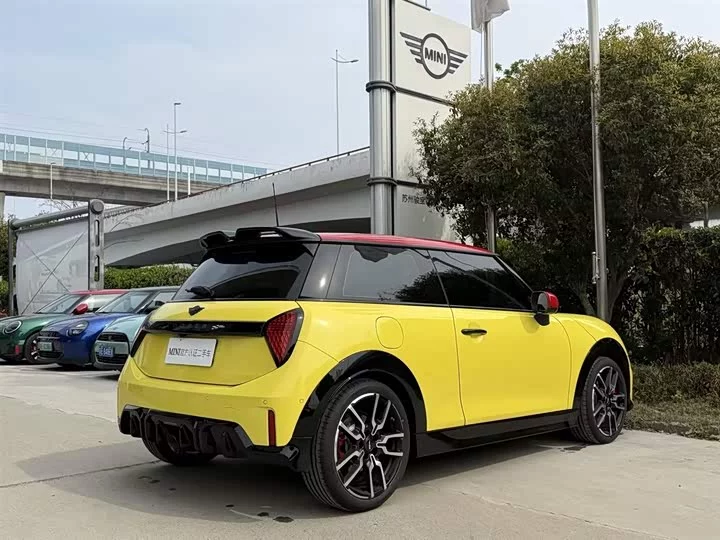 MINI JCW