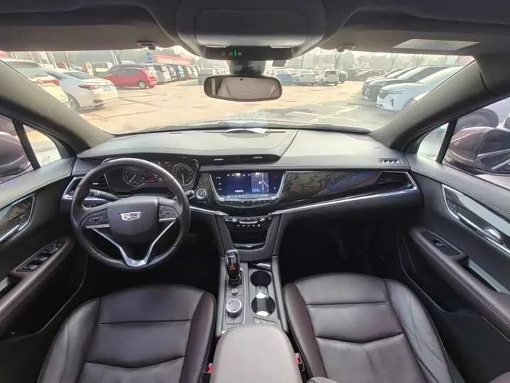 Cadillac XT6