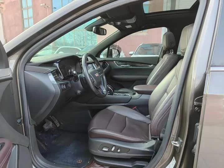 Cadillac XT6