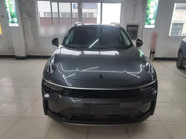 Lynk & Co 01