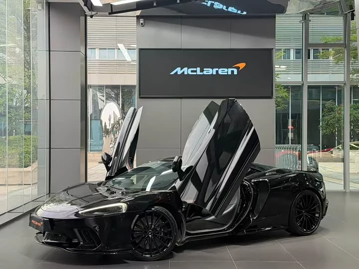 McLaren GT