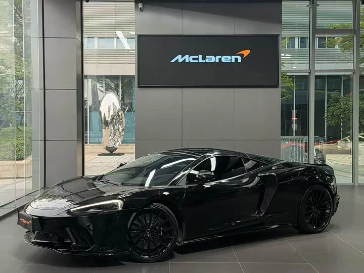 McLaren GT