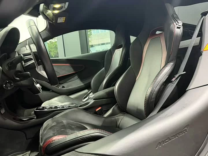 McLaren GT