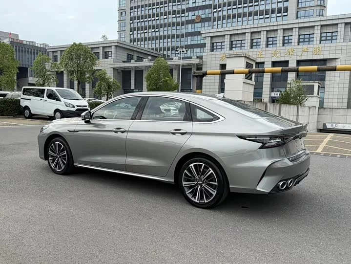 Chery Arrizo 8