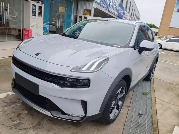 Lynk & Co 06 EM-P
