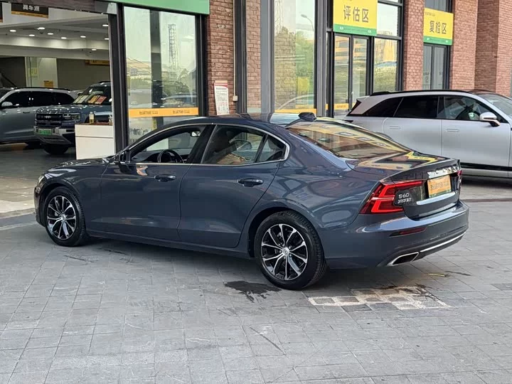 Volvo S60