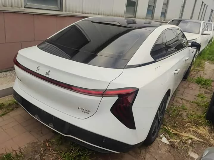 Hongqi EH7