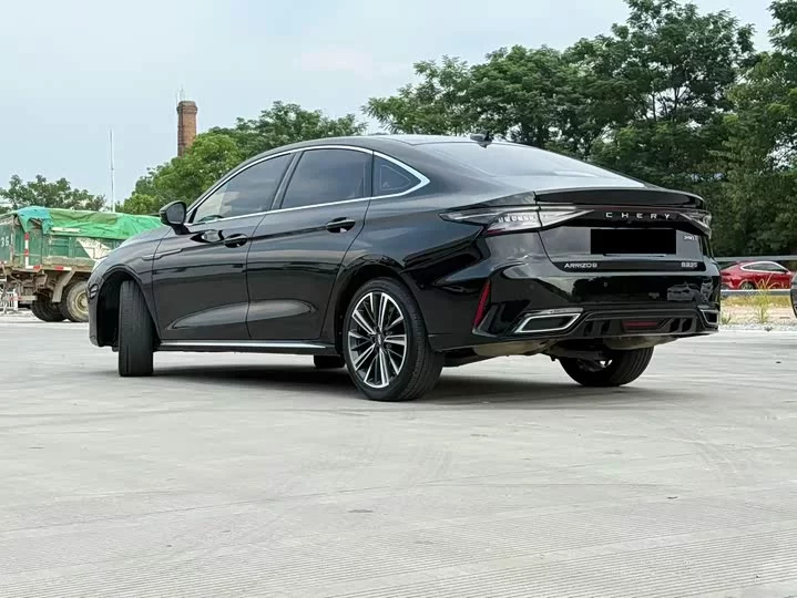 Chery Arrizo 8
