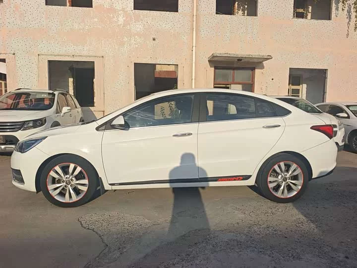 Chery Arrizo 5