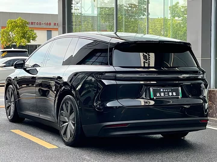 Li Ideal i8