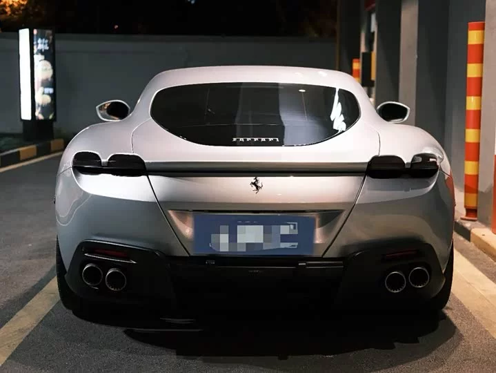ferrari Roma