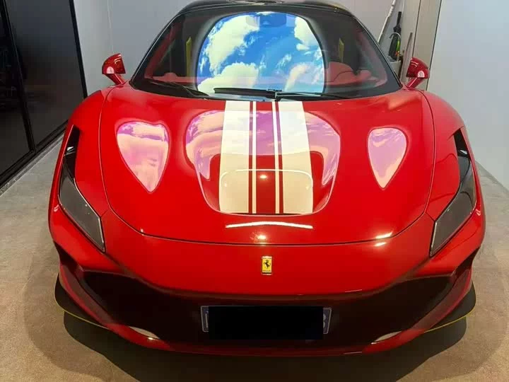 ferrari F8