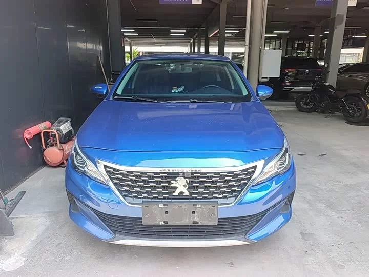 Peugeot 408