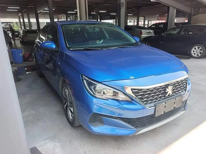 Peugeot 408