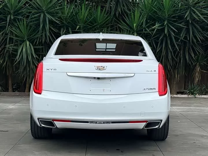 Cadillac XTS