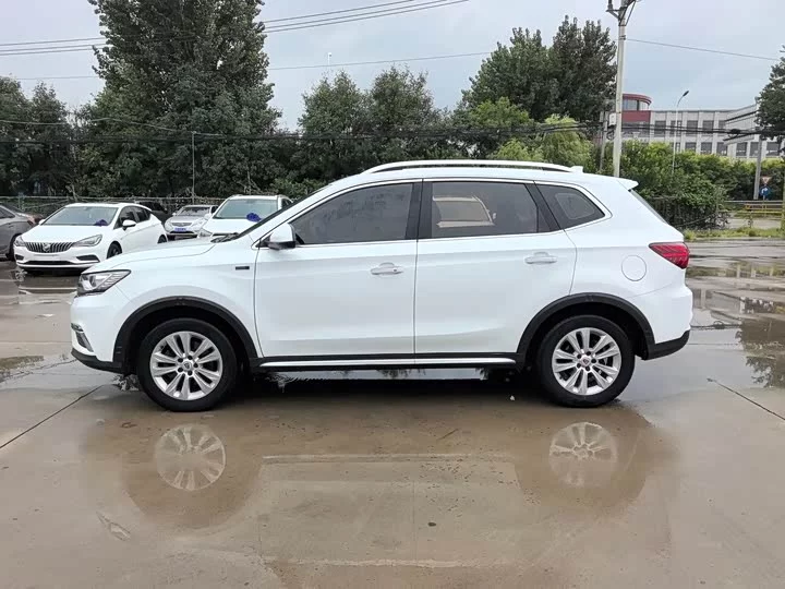 Roewe RX5