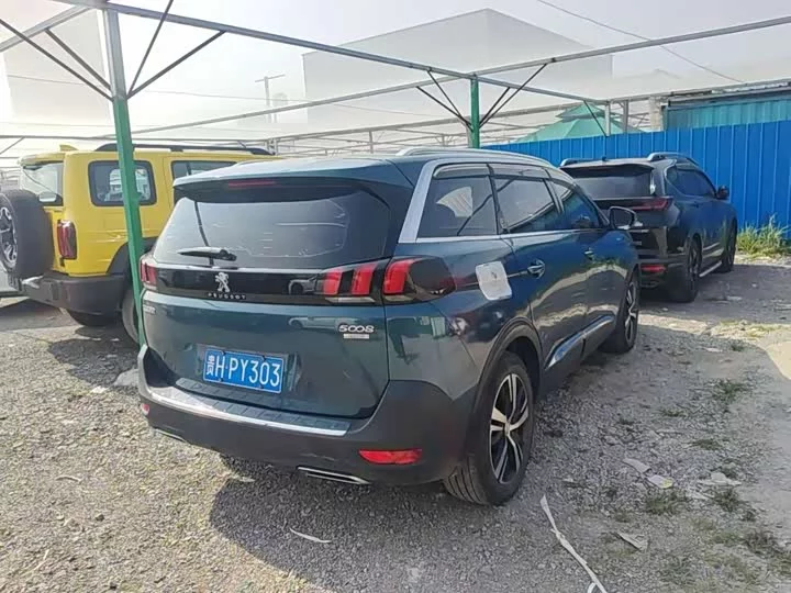 Peugeot 5008
