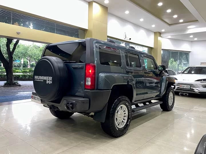 Hummer H3