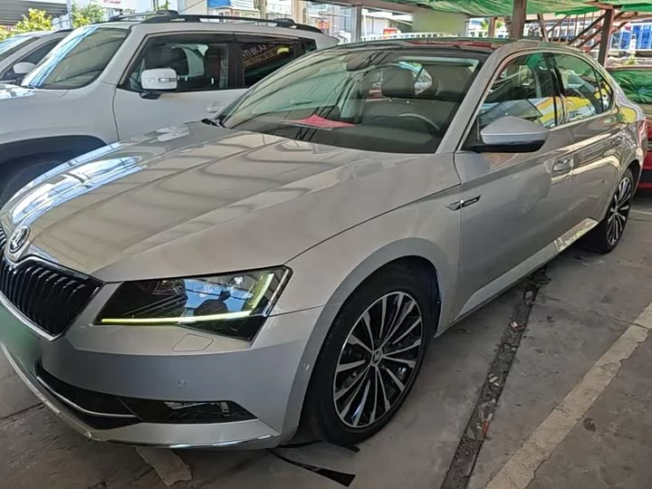 Skoda SuperB