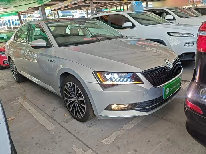 Skoda SuperB