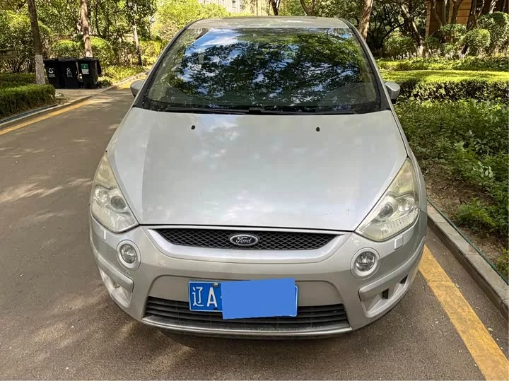 Ford Max