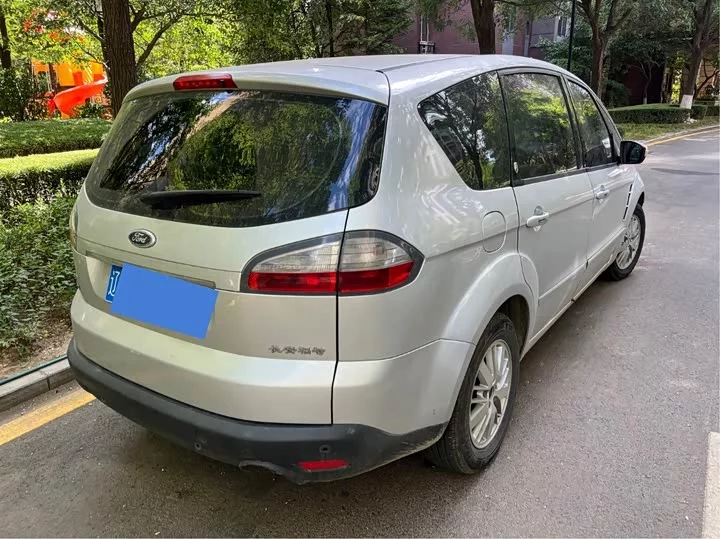 Ford Max