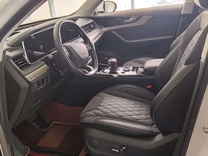 Hongqi HS5
