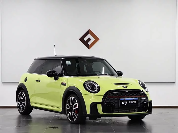 MINI JCW
