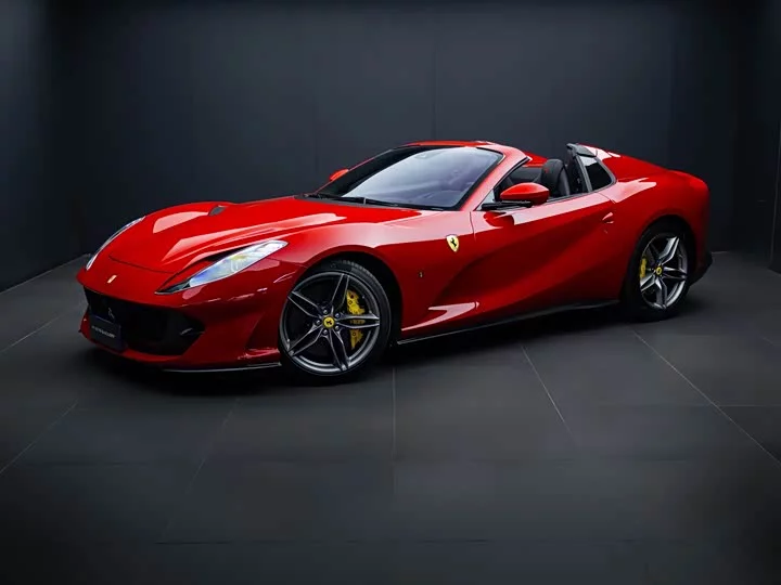 ferrari 812